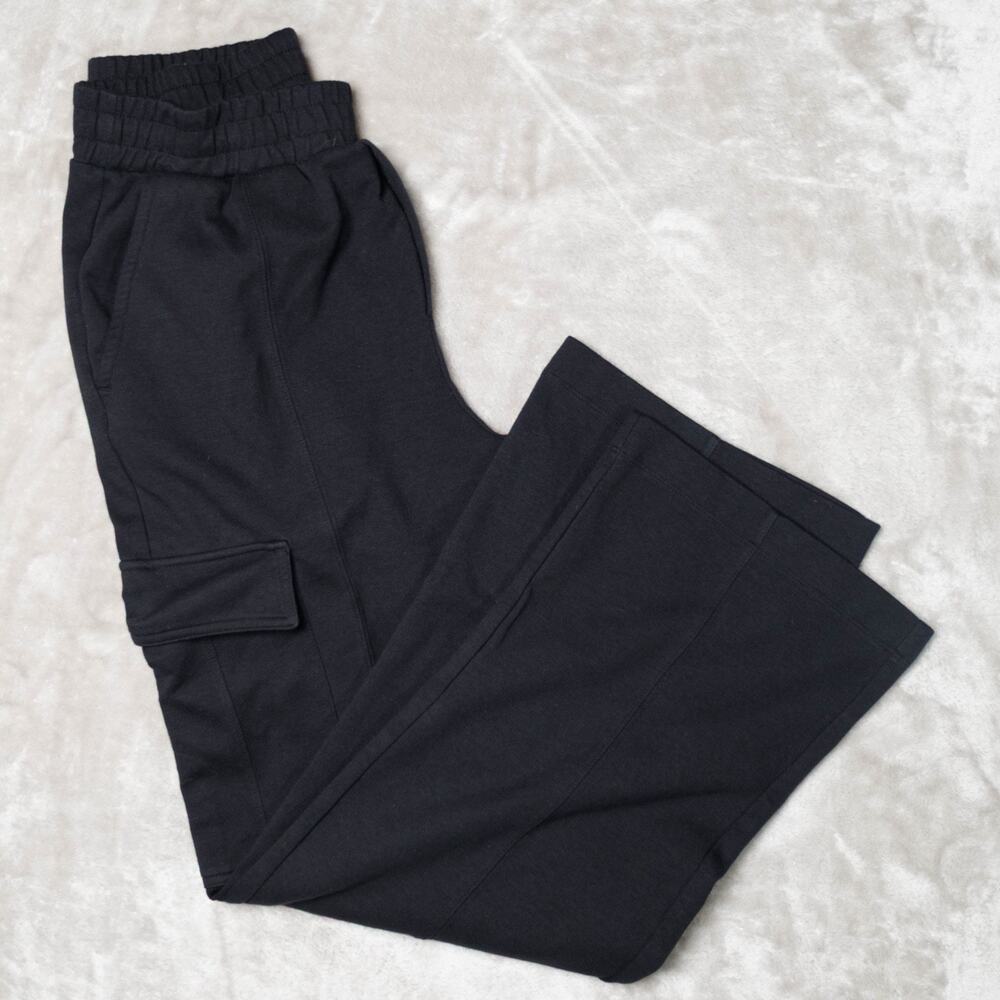 Old Navy Active Dynamic Fleece High Rise Wide Leg Black Cargo Pants Womens M